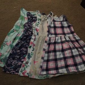 Sleeveless and short sleeves dresses